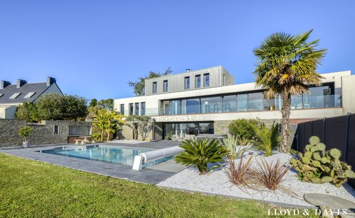 House in Mauves-sur-Loire, Pays de la Loire, France 1