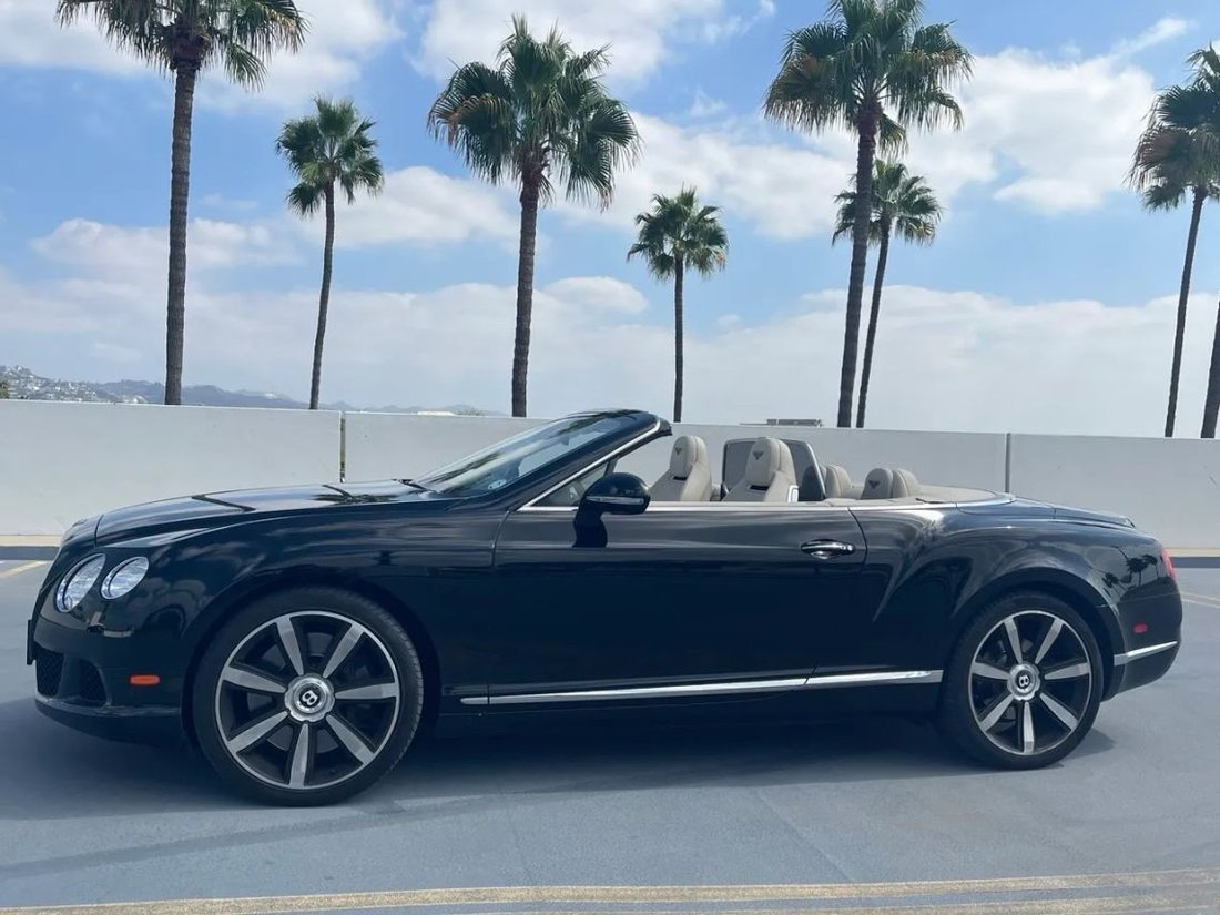 Cabriolet in North Hills, CA, United States 3 - 17467915