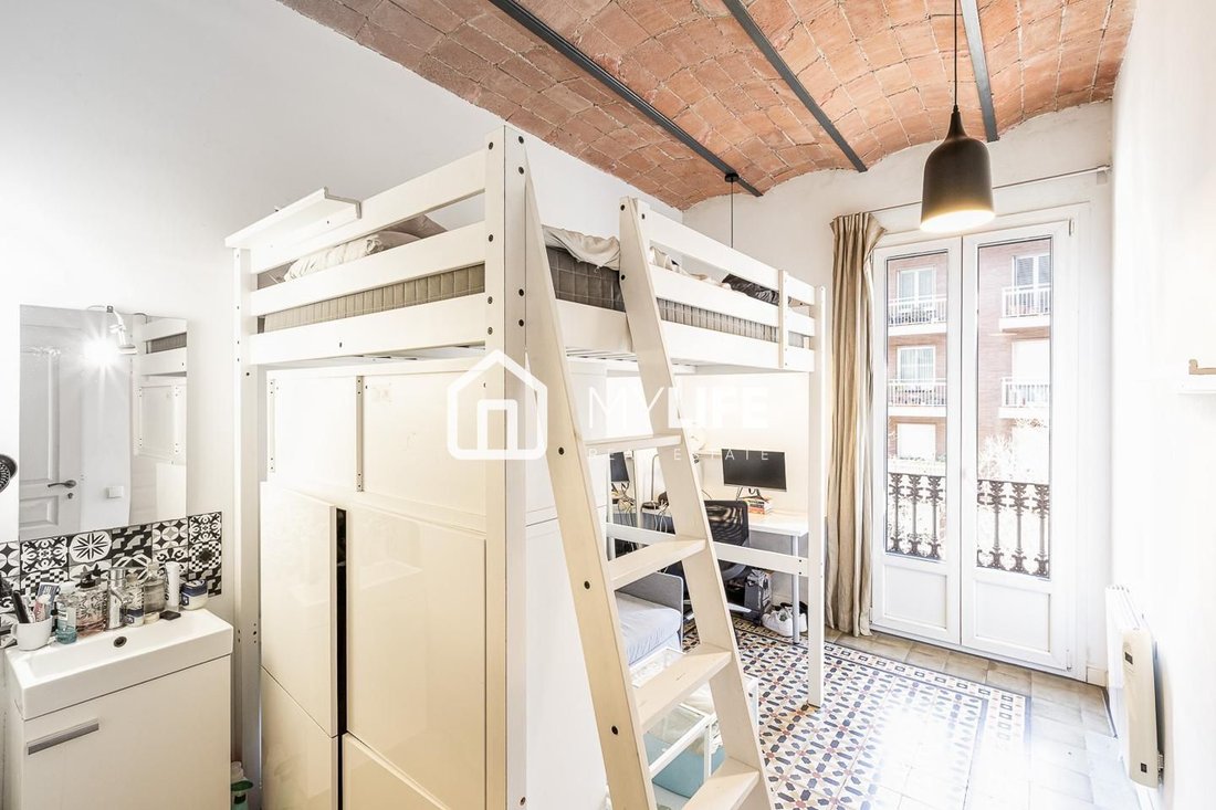 Apartment in Eixample, Barcelona, Spain 4 - 17369543