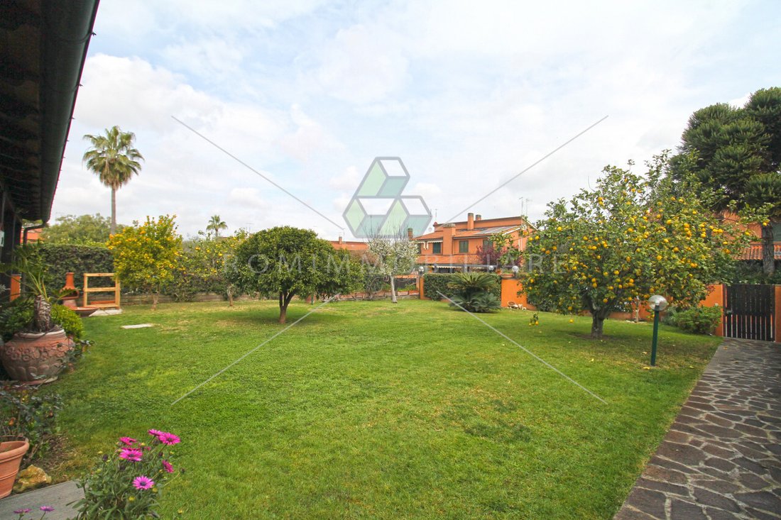 Villa in Infernetto, Rome, Lazio 5 - 17467807