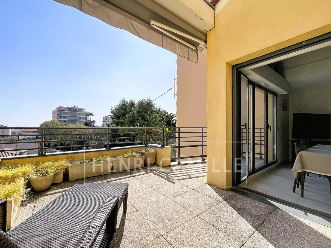 Apartment in Saint Nicolas, Cannes, France 2 - 17467335