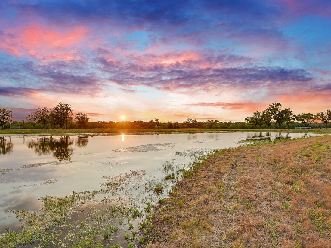 Farm Ranch in Smithville, Texas, United States 2 - 17464643