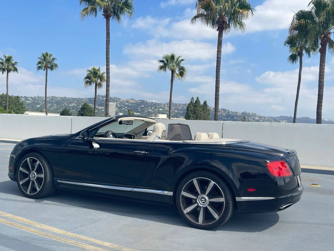 Cabriolet in North Hills, CA, United States 4 - 17467915