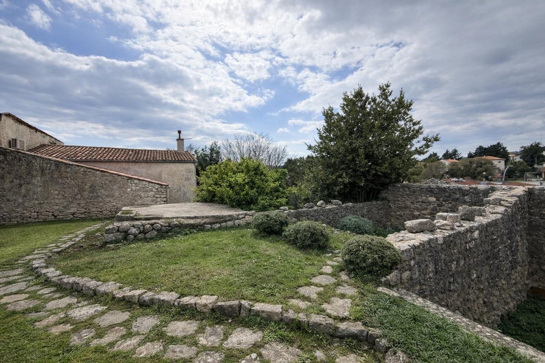 Villa in Krk, Primorje-Gorski Kotar County, Croatia 4 - 16664046