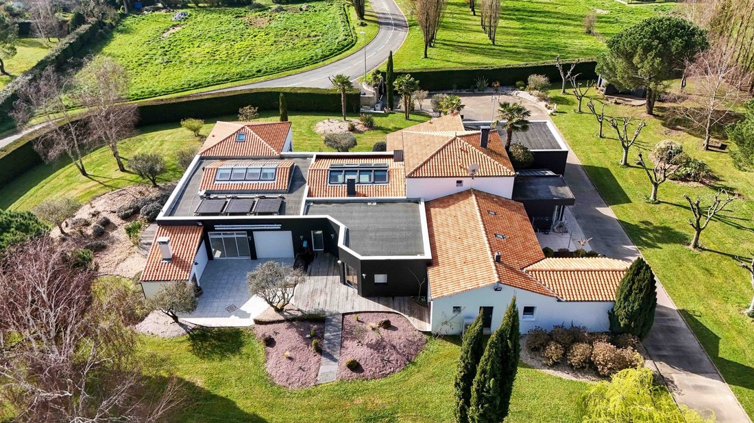 House in Jazennes, Nouvelle-Aquitaine, France 2 - 17467702