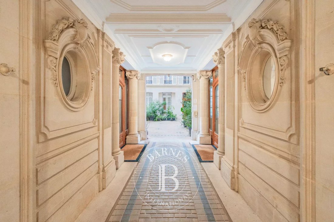 Apartment in Elysées-Madeleine, Paris 8e Arrondissement, Paris 1 - 17464781