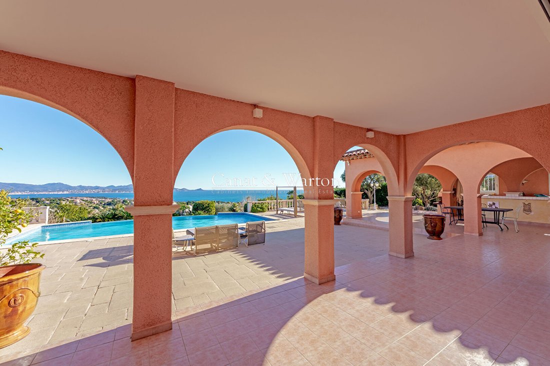 Villa in Les Issambres, Roquebrune-sur-Argens, France 3 - 17465246