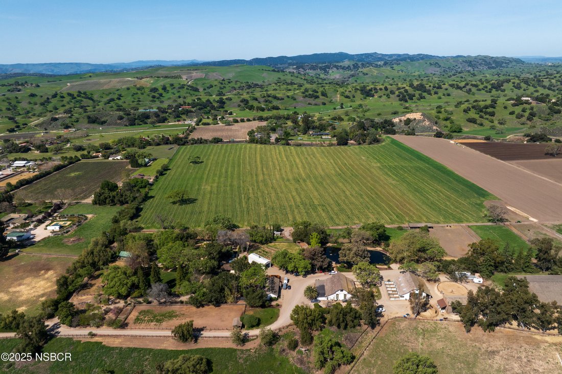 House in Los Olivos, California, United States 2 - 17465697