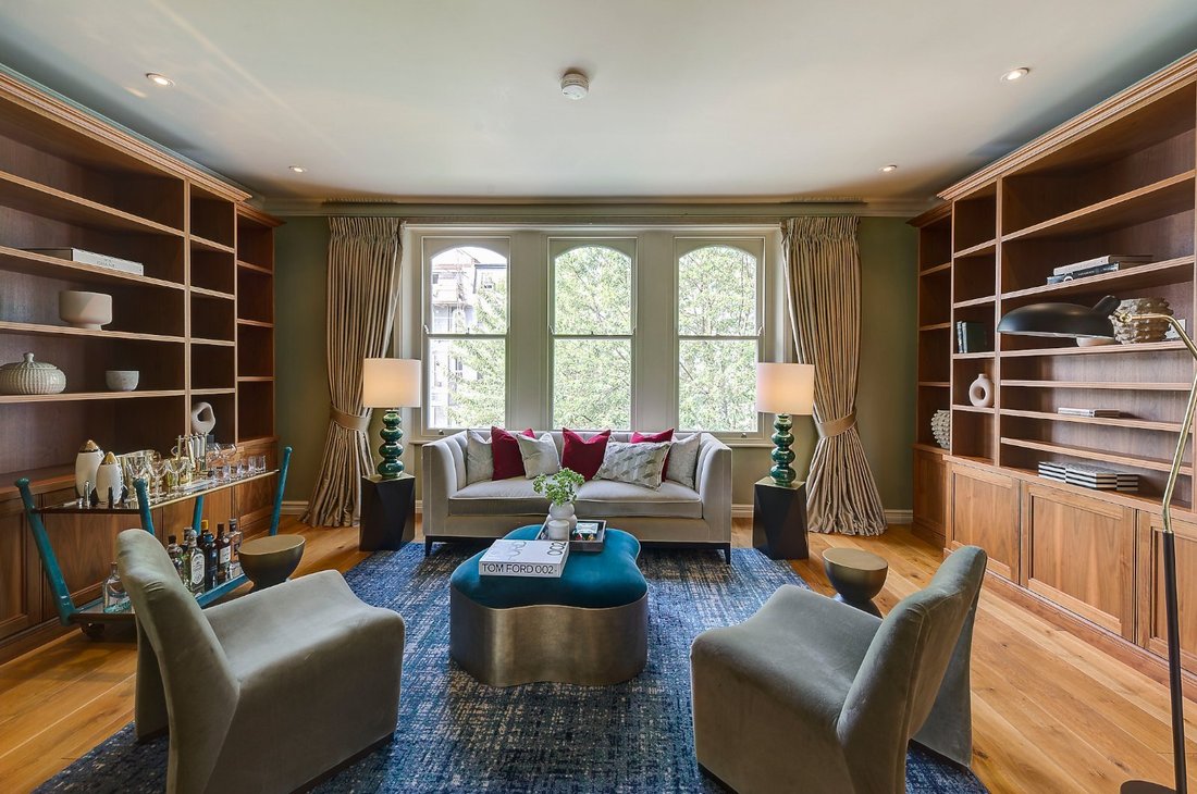Apartment in Holland Park, Kensington And Chelsea, England 1 - 17464570