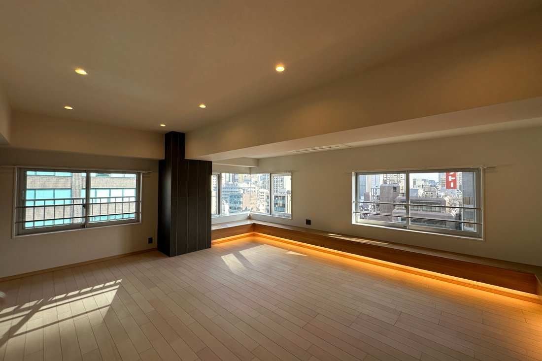 Condo in Chiyoda City, Tokyo, Japan 1 - 17468806
