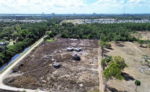 Land in North Fort Myers, Florida, United States 1