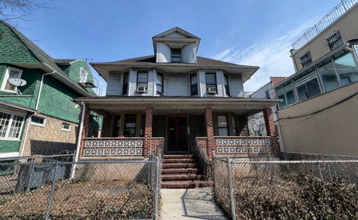 House in New York, New York, United States 1