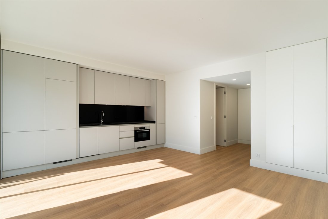 Apartment in Arroios, Lisbon, Portugal 2 - 17044822