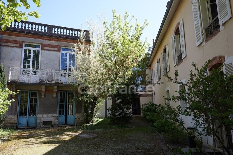 House in Chalon-sur-Saone, Bourgogne – Franche-Comté, France 1 - 17467793
