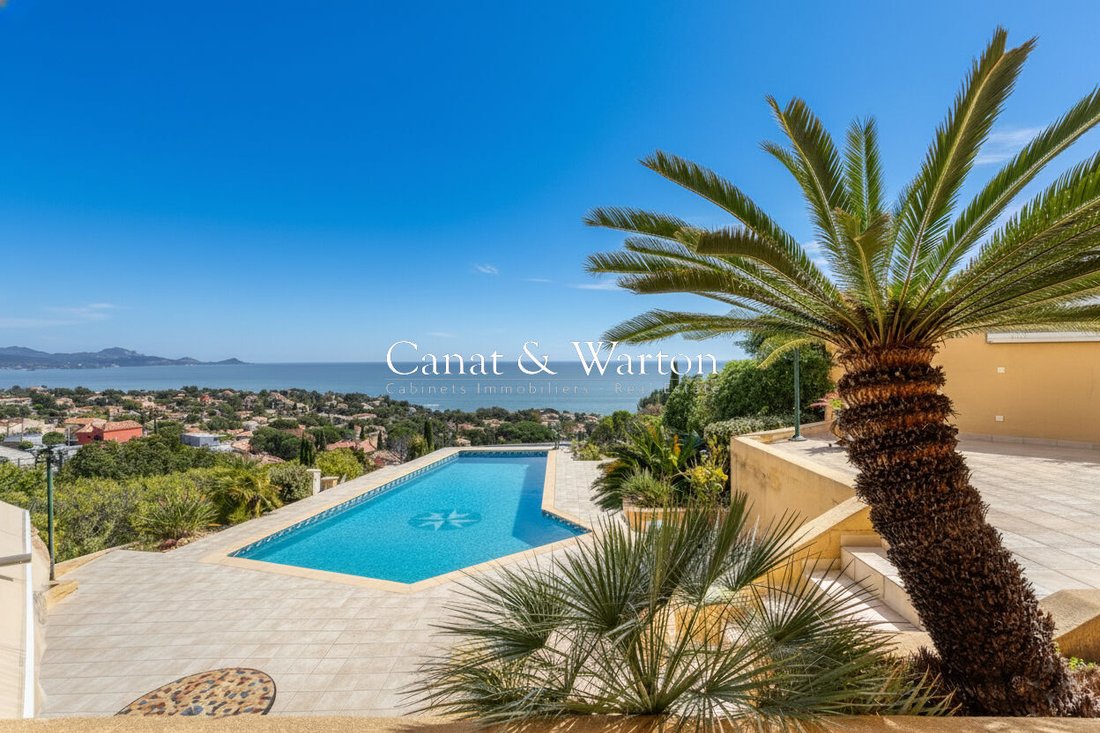 Villa in Les Issambres, Roquebrune-sur-Argens, France 4 - 17465253