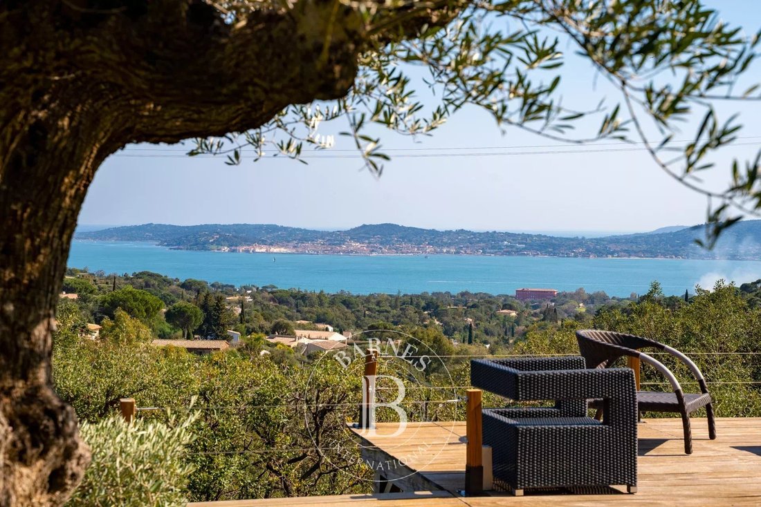 House in Grimaud, Provence-Alpes-Côte d'Azur, France 1 - 17339605