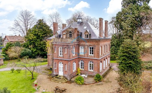 House in Saint-Jacques-sur-Darnetal, Normandy, France 1