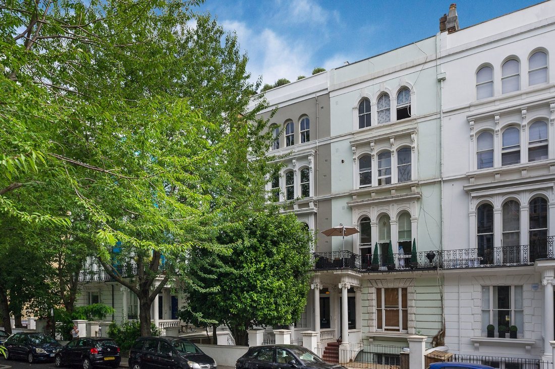 Apartment in Holland Park, Kensington And Chelsea, England 2 - 17464570
