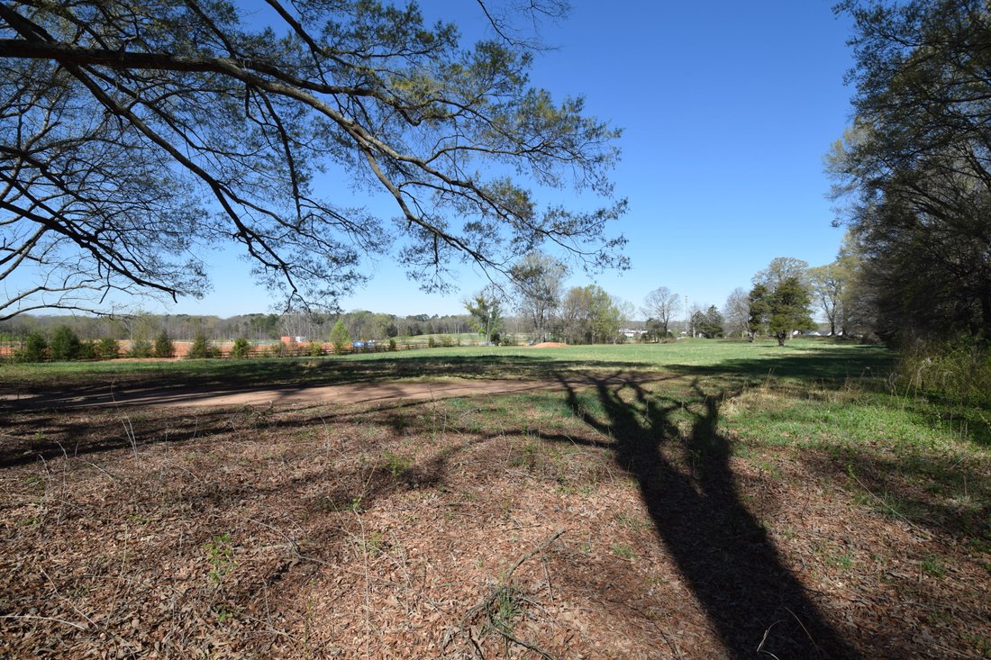 Land in Charlotte, North Carolina, United States 1 - 17464992