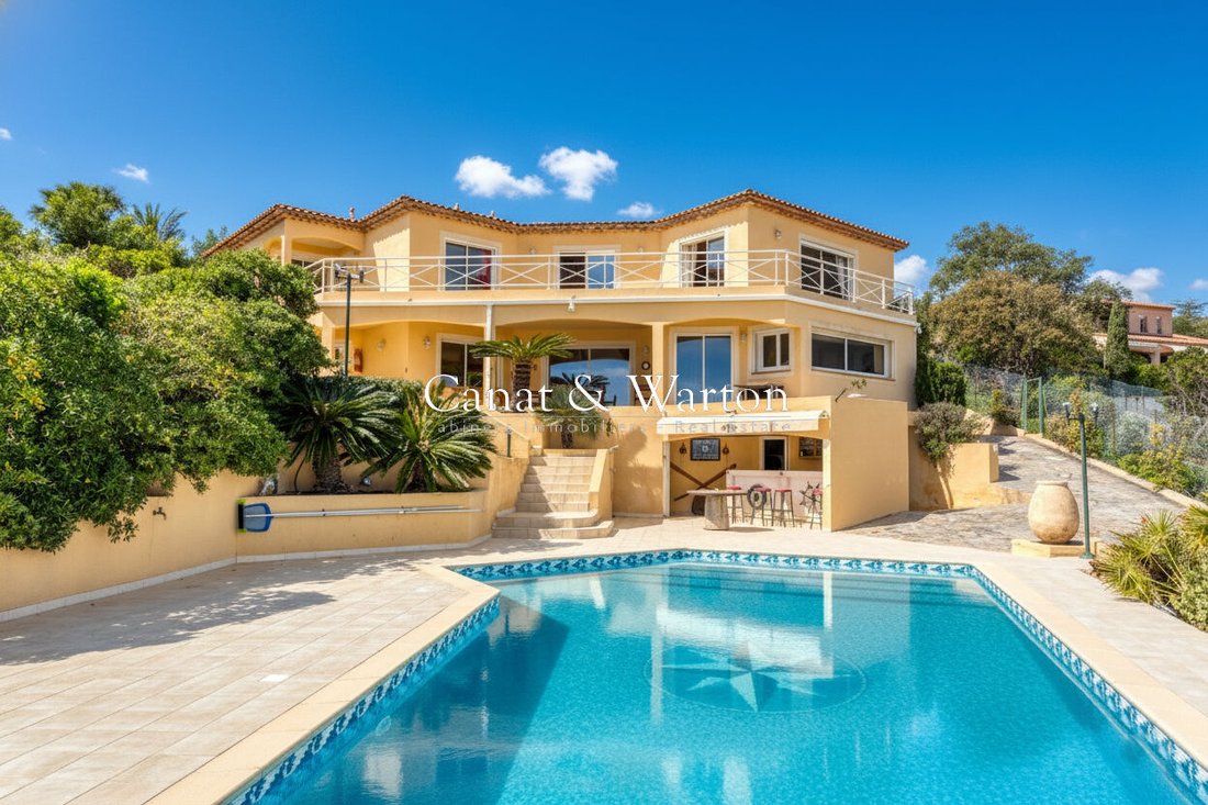Villa in Les Issambres, Roquebrune-sur-Argens, France 3 - 17465253