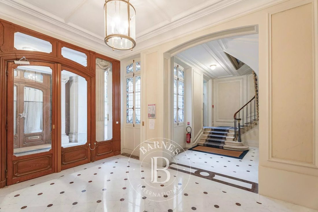 Apartment in Elysées-Madeleine, Paris 8e Arrondissement, Paris 5 - 17464781