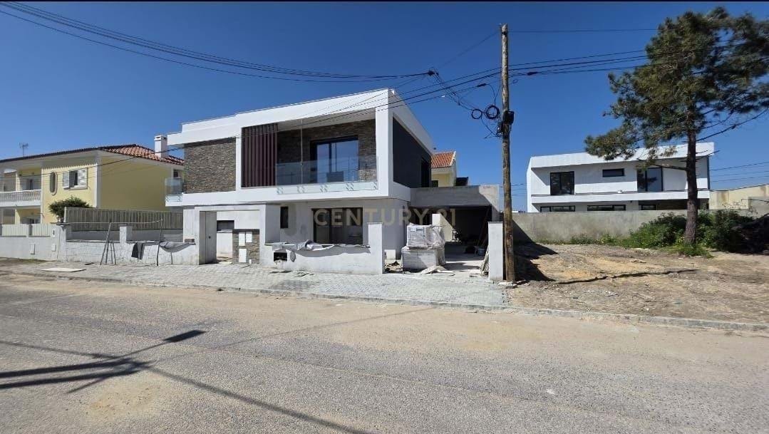 Villa in Corroios, Setubal, Portugal 1 - 17332278