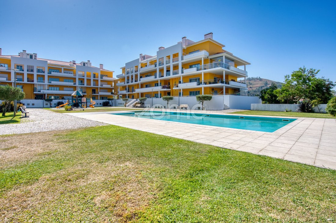 Apartment in Malveira e Sao Miguel de Alcainca, Lisbon, Portugal 1 - 17468116