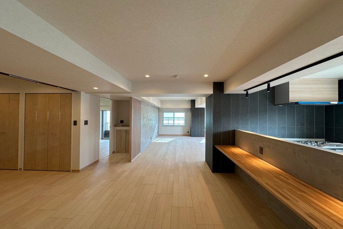 Condo in Chiyoda City, Tokyo, Japan 2 - 17468806