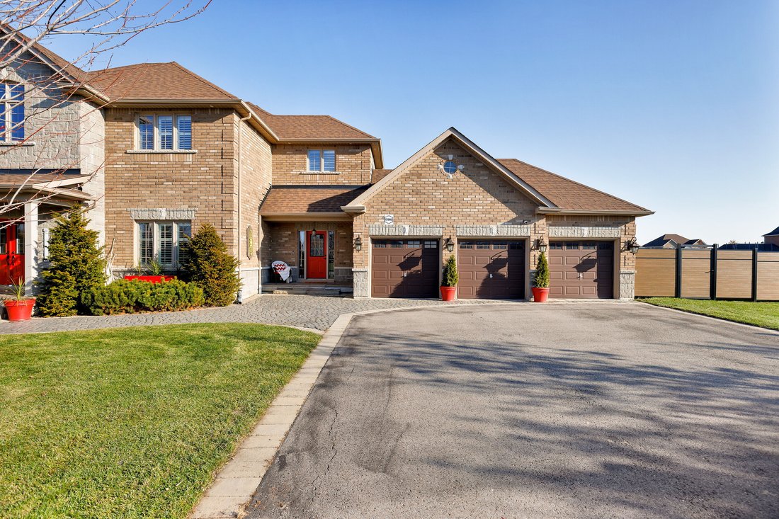 House in Inglewood, Ontario, Canada 1 - 17465966