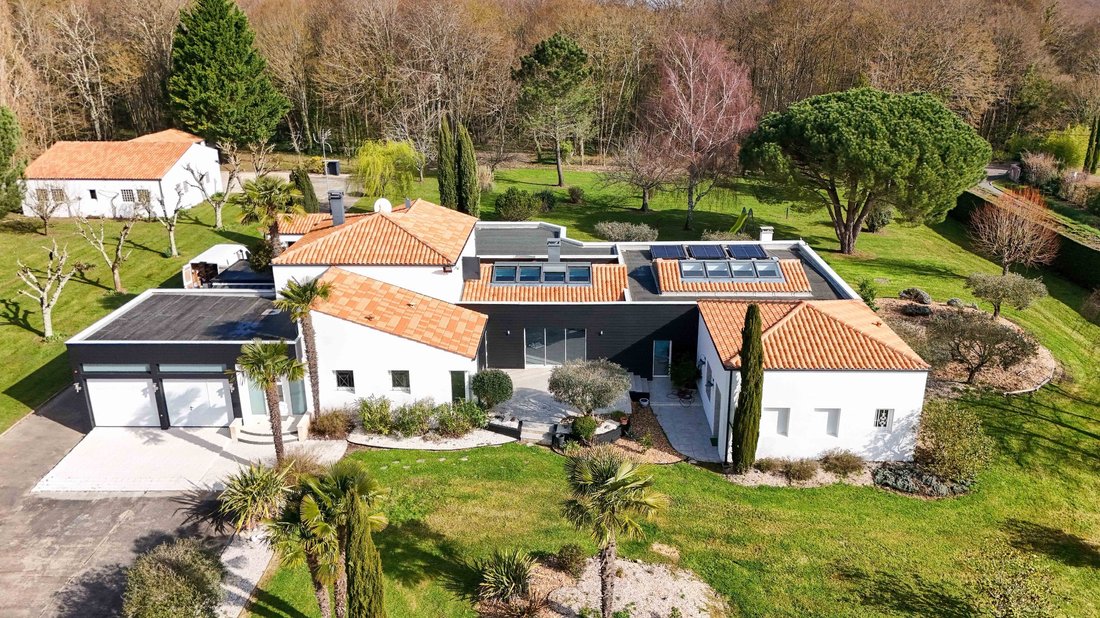 House in Jazennes, Nouvelle-Aquitaine, France 1 - 17467702