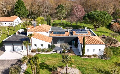 Maison à Jazennes, Nouvelle-Aquitaine, France 1