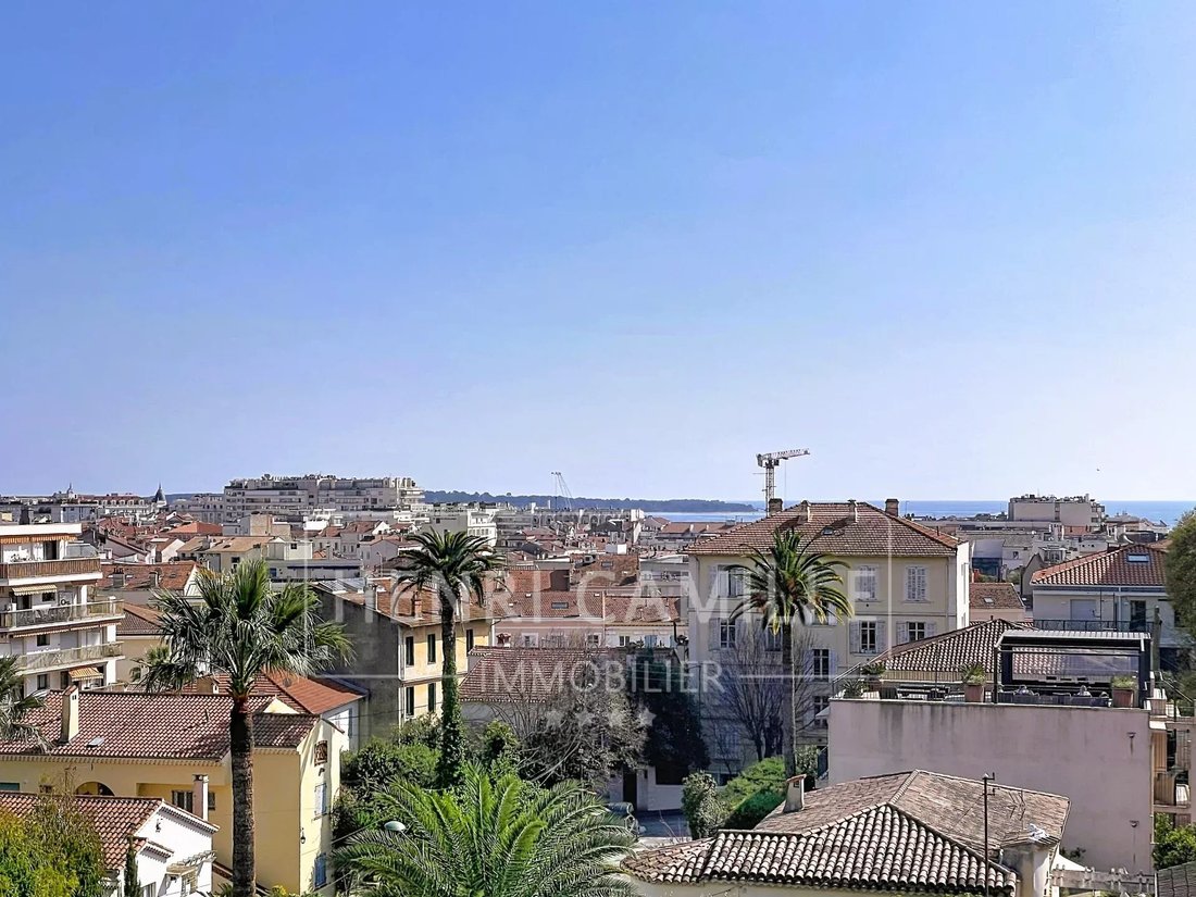 Apartment in Saint Nicolas, Cannes, France 1 - 17467335