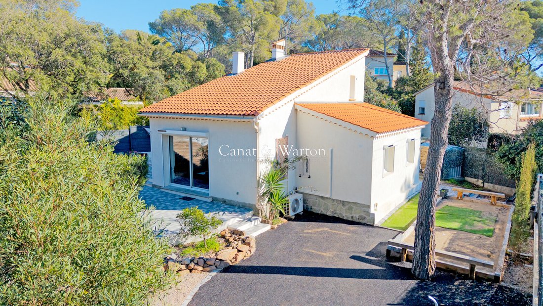 Villa in Boulouris, Saint-Raphaël, France 1 - 17465245