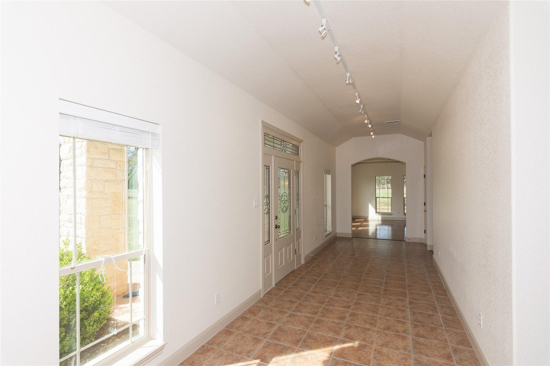 House in Salado, Texas, United States 5 - 16589159
