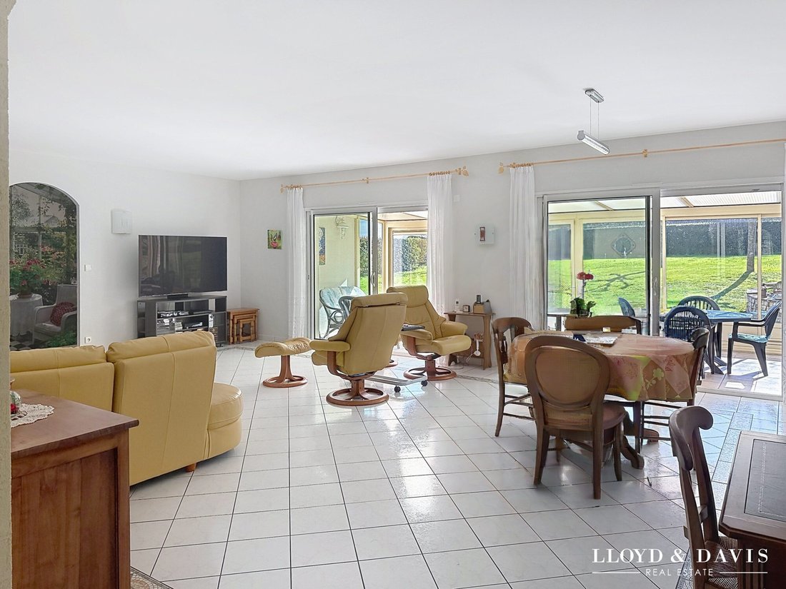 House in Meschers-sur-Gironde, Nouvelle-Aquitaine, France 2 - 17468719