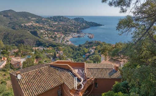 Villa in Le Dramont-Agay-Anthéor-Le Trayas, Saint-Raphaël, France 1