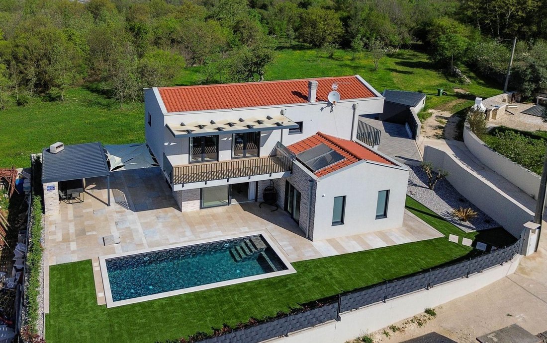 Villa in Sveti Lovrec Pazenaticki, Istria County, Croatia 3 - 17467982