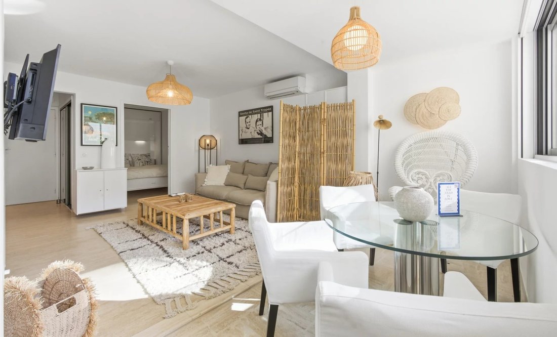 Apartment in French Riviera, Provence-Alpes-Côte d'Azur, France 1 - 17464759