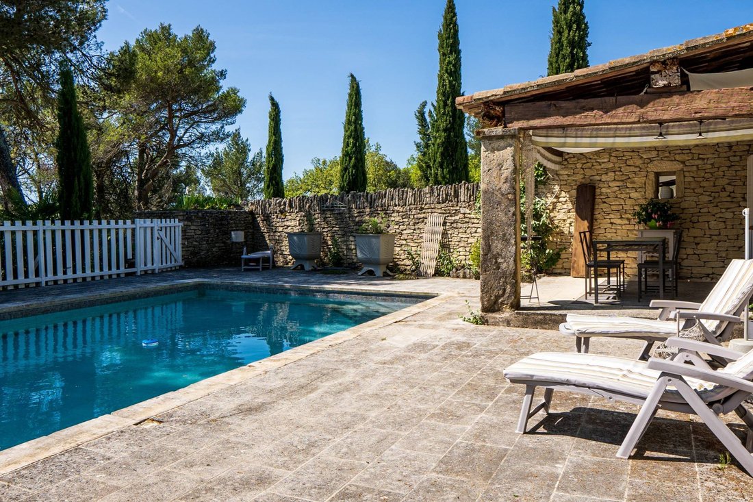 Estate in Gordes, Provence-Alpes-Côte d'Azur, France 3 - 17467173