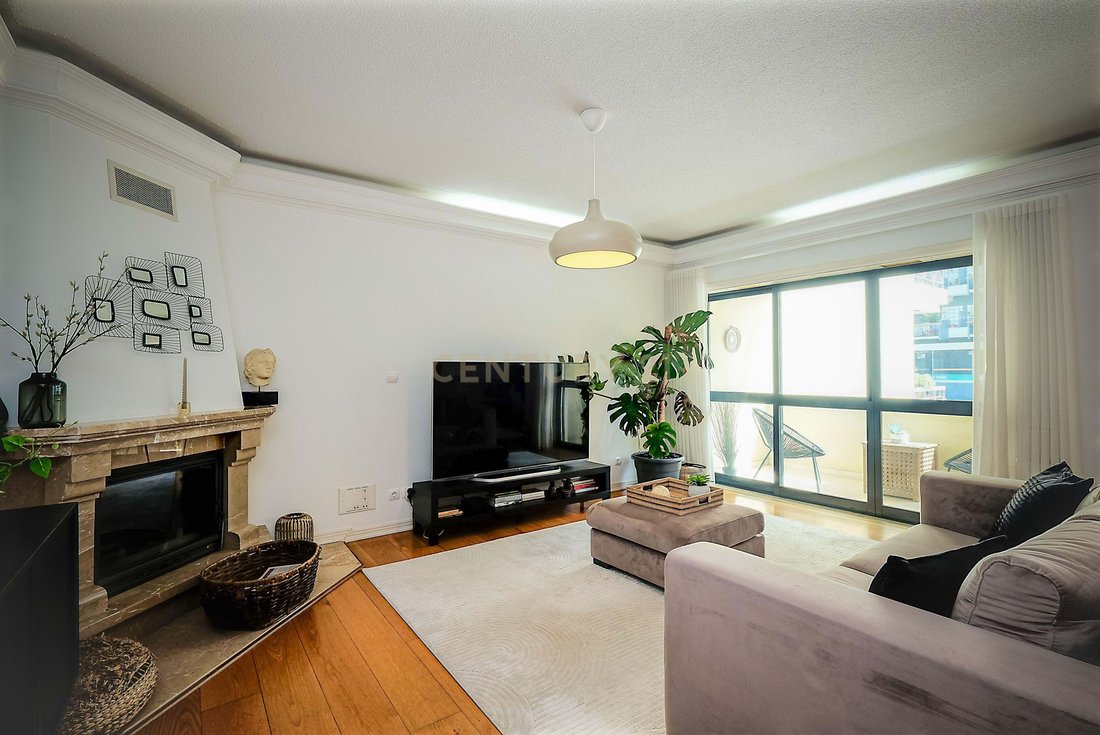 Apartment in Estoril, Cascais e Estoril, Lisbon 3 - 17464972