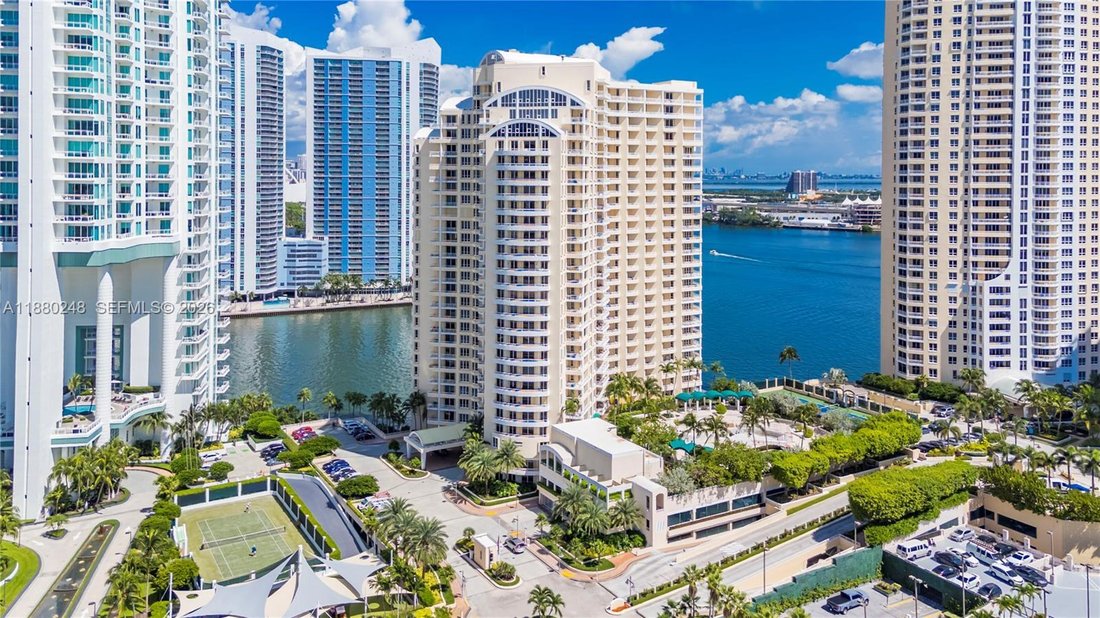 Condo in Miami, Florida, United States 2 - 16201292