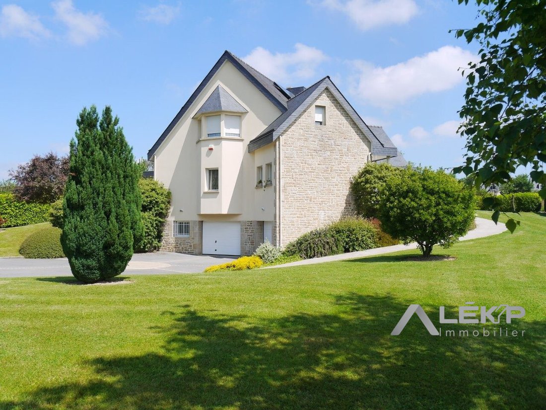 House in Saint-Nicolas-de-Redon, Pays de la Loire, France 1 - 17468637