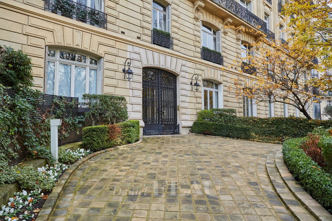 Apartment in Porte Dauphine, Paris 16e Arrondissement, Paris 2 - 17467332