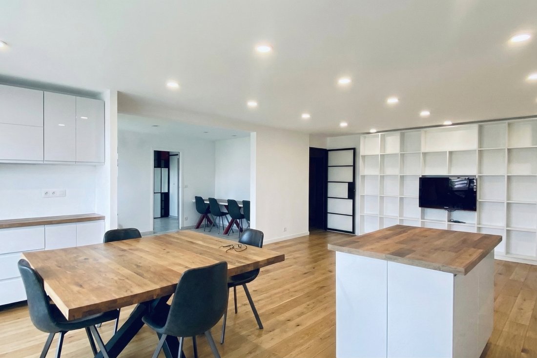 Apartment in Eiffel, Levallois-Perret, France 3 - 17464922