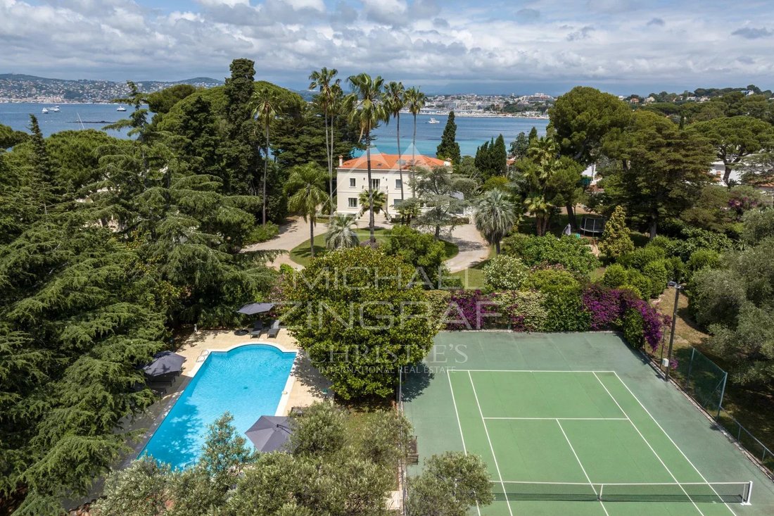 Villa in Coquelles, Hauts-de-France, France 3 - 11912113