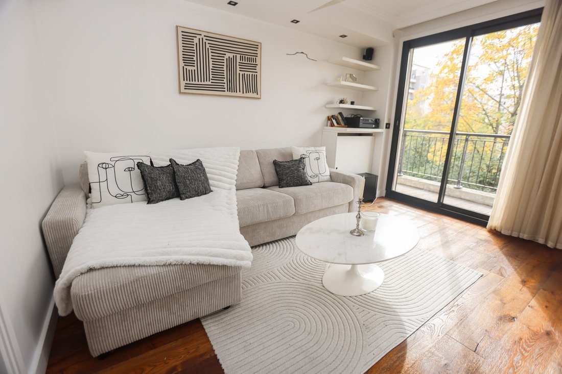 Apartment in La Plaine des Sablons, Neuilly-sur-Seine, France 1 - 17468515