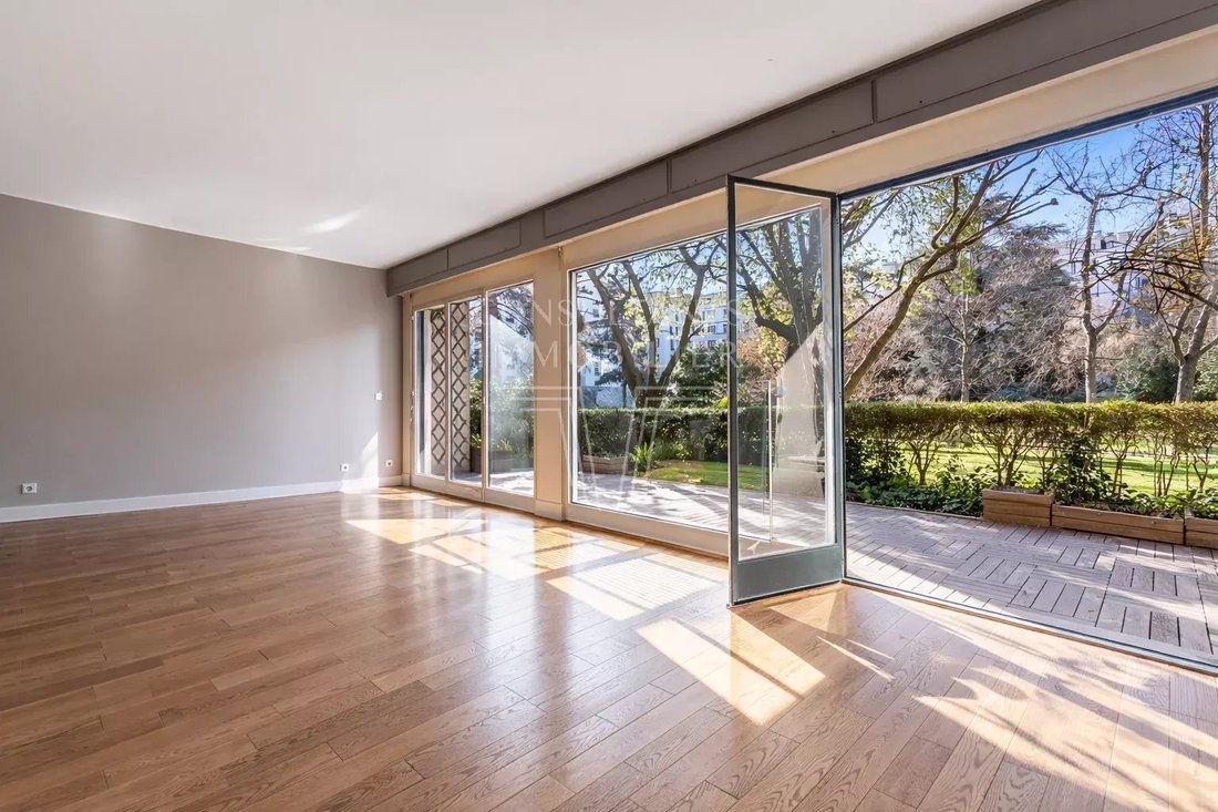 Apartment in Puteaux, Ile-de-France, France 3 - 17464779