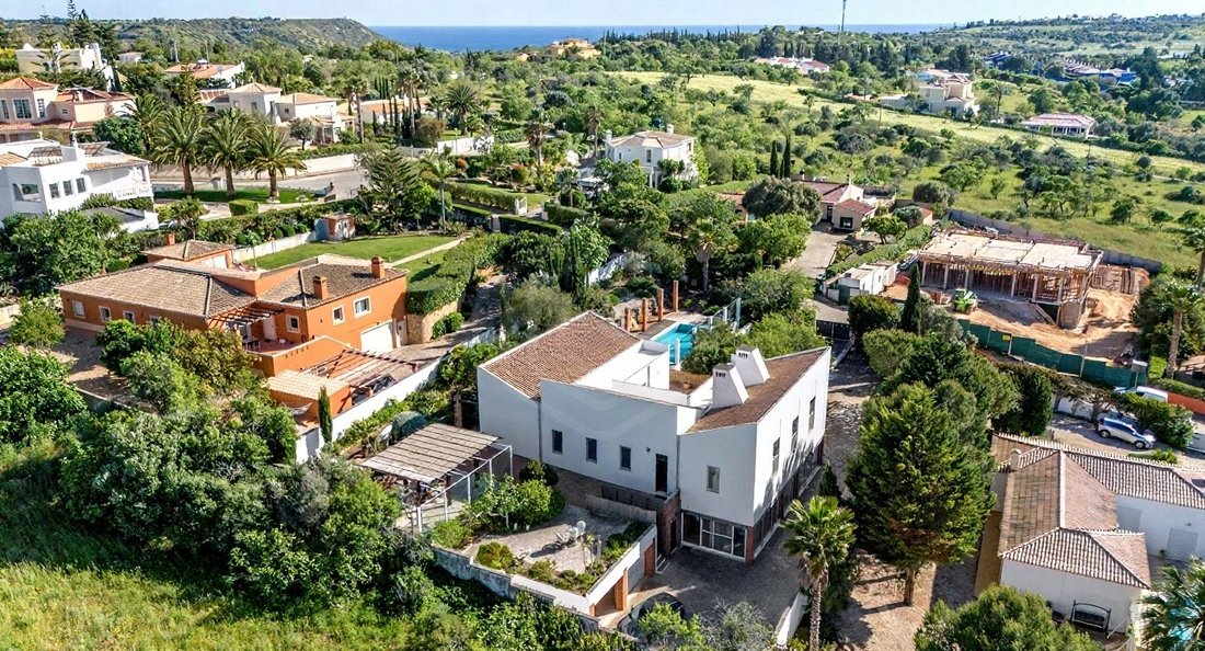 House in Praia da Luz, Algarve, Portugal 1 - 14342538