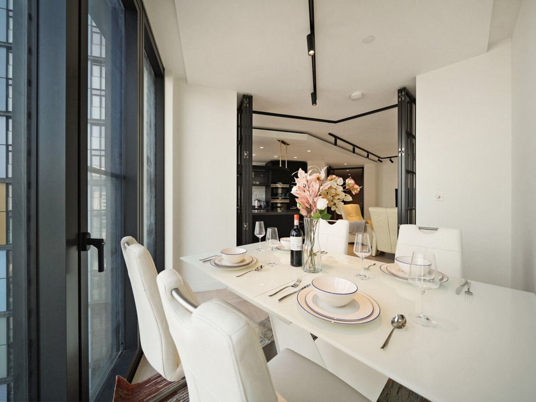 Apartment in EC2, Islington, England 3 - 17467769