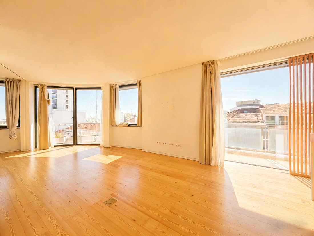 Apartment in Arroios, Lisbon, Portugal 1 - 17465934